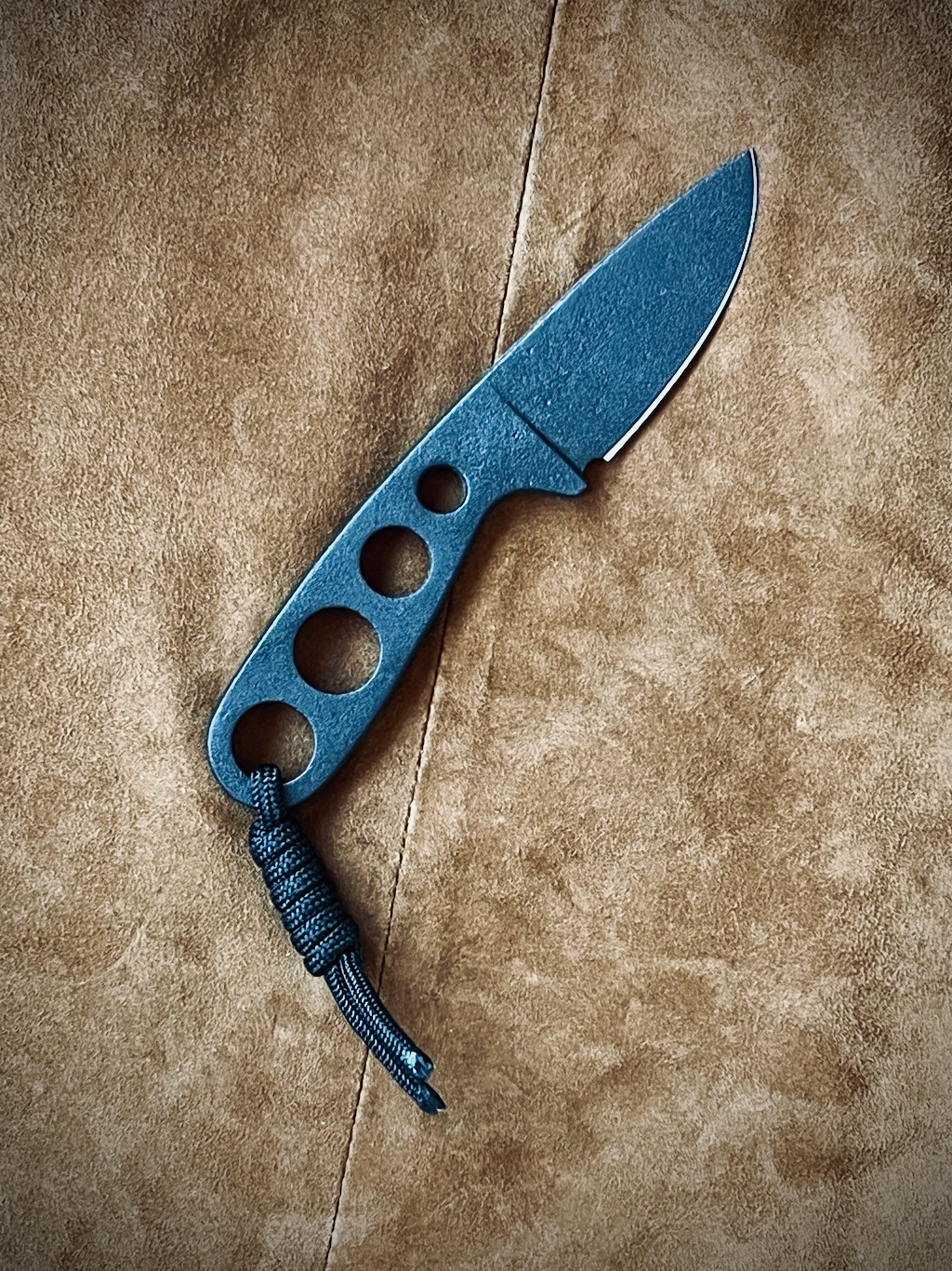 Neck Kinfe modelo Izula 2 (Carbono) - Imagem 2