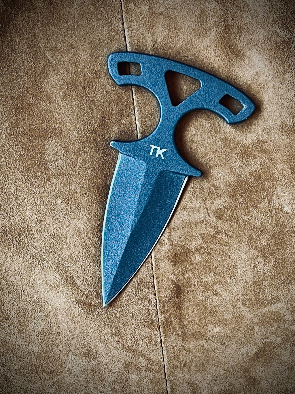 Push Dagger (Carbono)