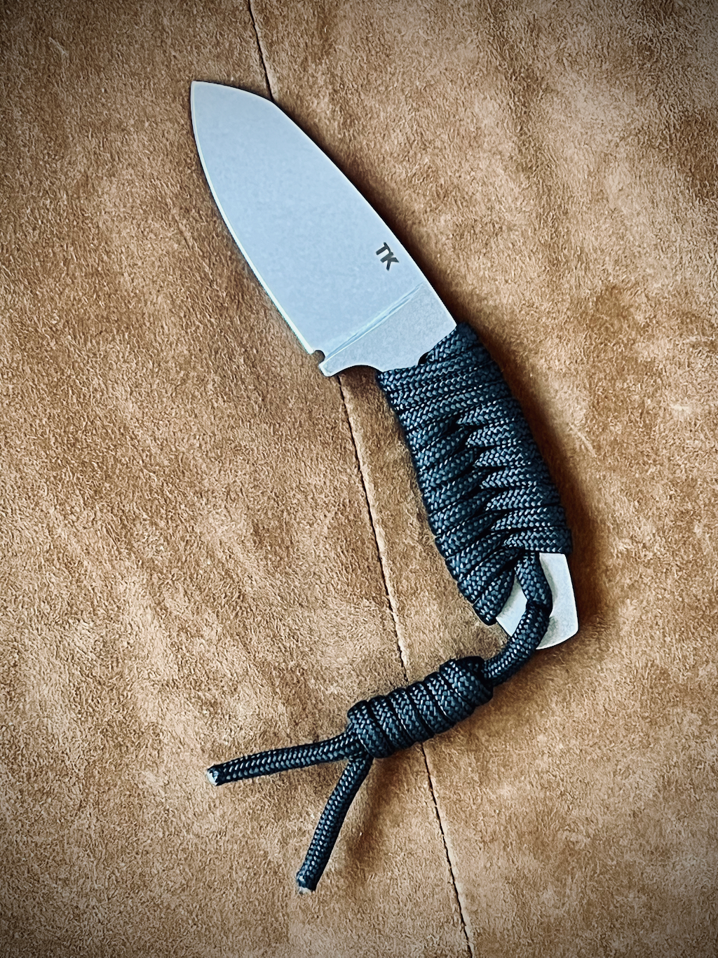 Neck Knife c/Paracord (Inox)